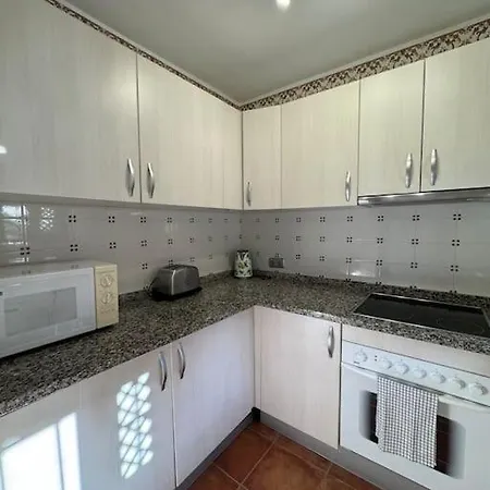 בית נופש Townhouse In Nueva Andalucia *