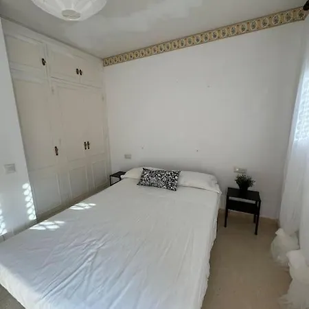 Townhouse In Nueva Andalucia בית נופש *